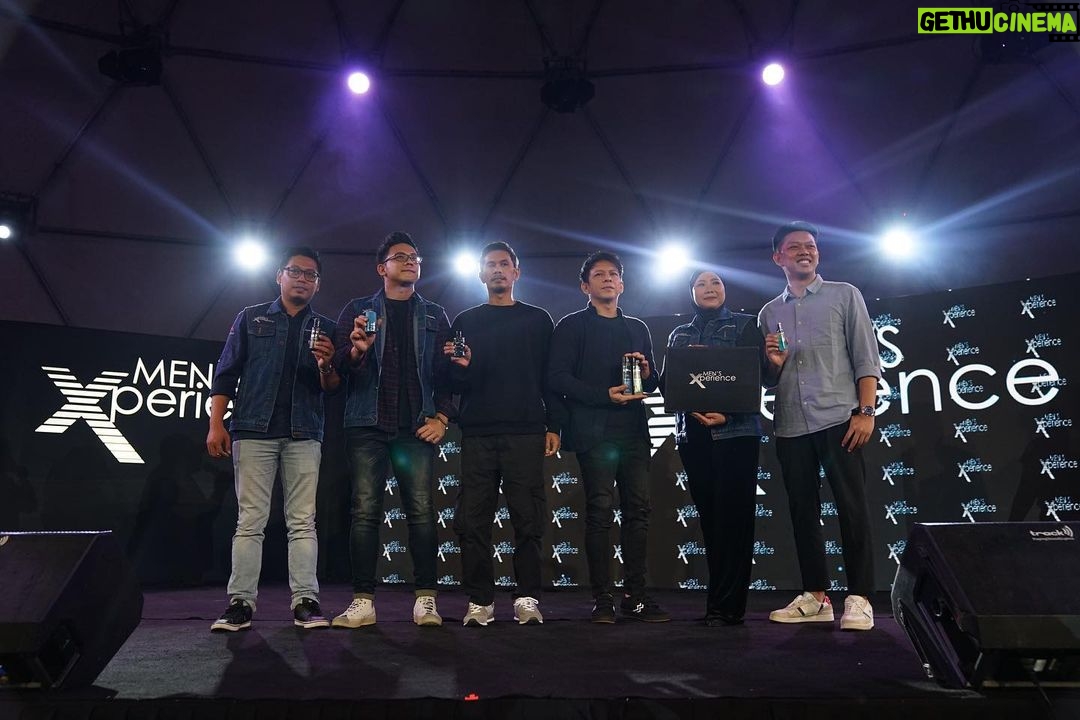 Bayu Skak Instagram - Congrats buat @mensxperience untuk launcing produk-produknya🎉 #Xperiencenow . Lanang yo kudu kinclong Rek