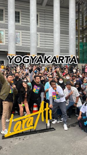 Bayu Skak Instagram - YOGYAKARTA Istimewa! minggu lalu pas Lara Ati tour ning Yogya, meriah lan Istimewa 😀🙌🏽 Yok, wis melbu weekend maneh, Lara Ati isih tayang nok bioskop melbu minggu ke 3, ndang nonton sing durung Rek🙌🏽🙌🏽 #LaraAti #IkiUripKu #MusuhWongSugih