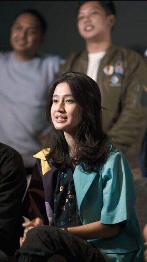 Bayu Skak Instagram - Langsungo Rek, berangkat nang bioskop nonton film Lara Ati, ojo kesuwen ngko nek kesuwen getun nek layar nang Kuthomu film Lara Atine wis mudun
#LaraAti #IkiUripKu #MusuhWongSugih