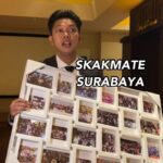 Bayu Skak Instagram – Suwun kabeh Rek! kenangan karo SkakMate dikelumpukno dadi 1 dibingkai, marai terenyuh sing biyene sek podo smp saiki wis podo kuliah nganti wis ono sing lulus kuliah & kerjo, suwun kabeh yo dukungane kanggo FILM LARA ATI
