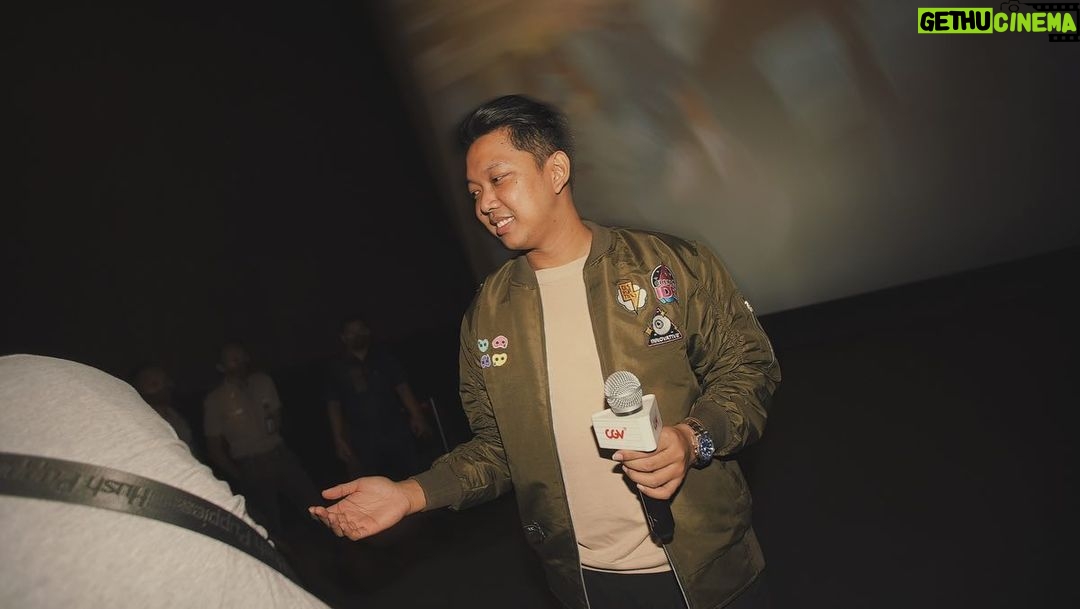 Bayu Skak Instagram - Rek! Jaket Joko iki iso diserbu ning @fridaykillerstore ayo kembaran Rek!