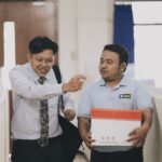 Bayu Skak Instagram - 20 ewu mas, gawe mangan mas… Anakku doyan fried chicken mas . sopo sing duwe konco koyo Kacong (@hari_otong89) ngene Rek? opo sing mbok lakoni nek wis kadung ditodong? . #LaraAti #LaraAtiLokaDrama #IkiUripKu #MusuhWongSugih