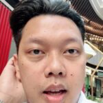 Bayu Skak Instagram – KOMENTARO REK, #TimMey opo #TimSiska kek’ono alasanmu Riki kudune karo sopo.. Komentar-komentar sing dowo dan menarik bakal tak screenshot i.. bariki langsung tak gawe video ngewoco woco komentarmu Rek..