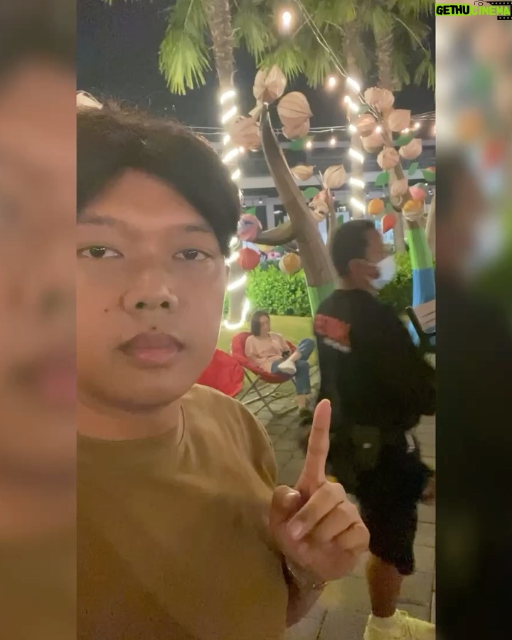 Bayu Skak Instagram - Yokpo menurutmu Rek? Bakal pedot ta iki Joko karo Ayu. Sing iso dijupuk soko episode wingi nek menjalani hubungan ojo titik-titik berpikiran buruk nang pasangan Rek . dan nang Lara Ati Lokadrama season 2 iki aku wani wanian nyobak ngelebokno Boso German. Dan alhamdulillah e iso melbu apik, iki soale tim penulis research e pol polan, juga didukung pemain sing top Rek, suwun sing sampek ngereview Boso Germane #LaraAtiLokadramaS2 #LaraAti . 📸 @mawankelana