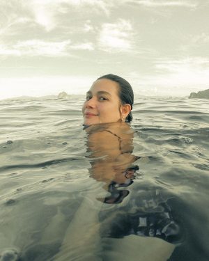 Bea Alonzo Instagram - Just keep swimming 🐠