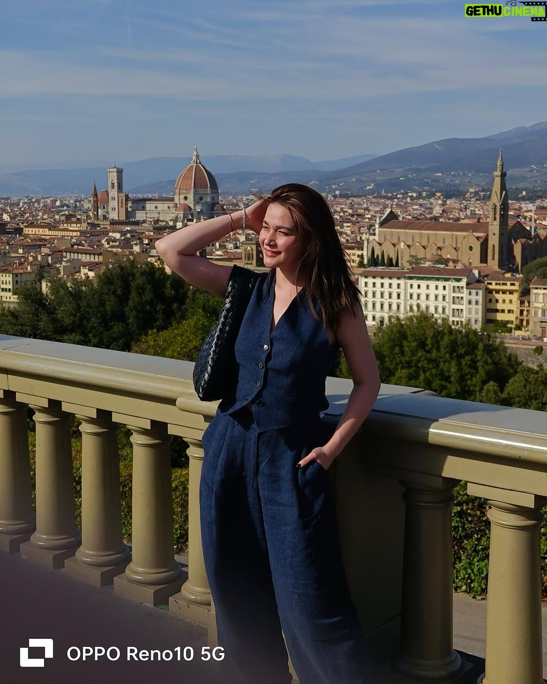 Bea Alonzo Instagram - La Dolce Vita ☀️ I love how beautiful Italy is, and I’m glad I took my #OPPOReno105G with me. Look how it effortlessly captured photos from our trip. Even without a filter, the images look stunning! It’s because of the #ThePortraitExpert's 32MP Telephoto Portrait Camera! Want to experience the #ProPowerInPortrait? Visit @oppophilippines for more information. @oppophilippines