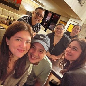 Bea Alonzo Instagram - One for the books! Who would’ve thought that JL and I would last 21 years as a “love team”?! Wait, can you still call us that? We’ve been making our own thing outside the team-up, but we remained part of each other’s lives for two decades. How amazing is that? 
Last night was a random celebration of friendships that last, and I woke up to a wonderful news that PETA is doing ONE MORE CHANCE the musical next year with the music of Ben&Ben! 😍❤️ 
I had so much fun with you last night @mikkigonzalez @trixabscbn @dimplesromana @dumpsitegallery and @clk117 ! Let’s do it again!❤️❤️❤️
Congrats, @v_r_v_ @carmiraymundo @kaybash1326 and the whole team behind One More Chance ❤️