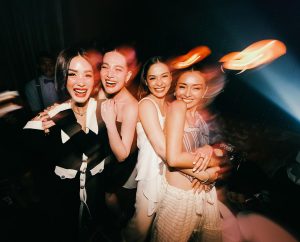 Bea Alonzo Instagram - At @draivee ‘s bday party last night. Fun times! ❤️🥂 📸 @magicliwanag
