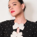 Bea Alonzo Instagram - Crazy BOW you 🎀🤣 Feeling the holiday vibes in this @rebeccavallance number ❤️ 📸 @johnvalle20