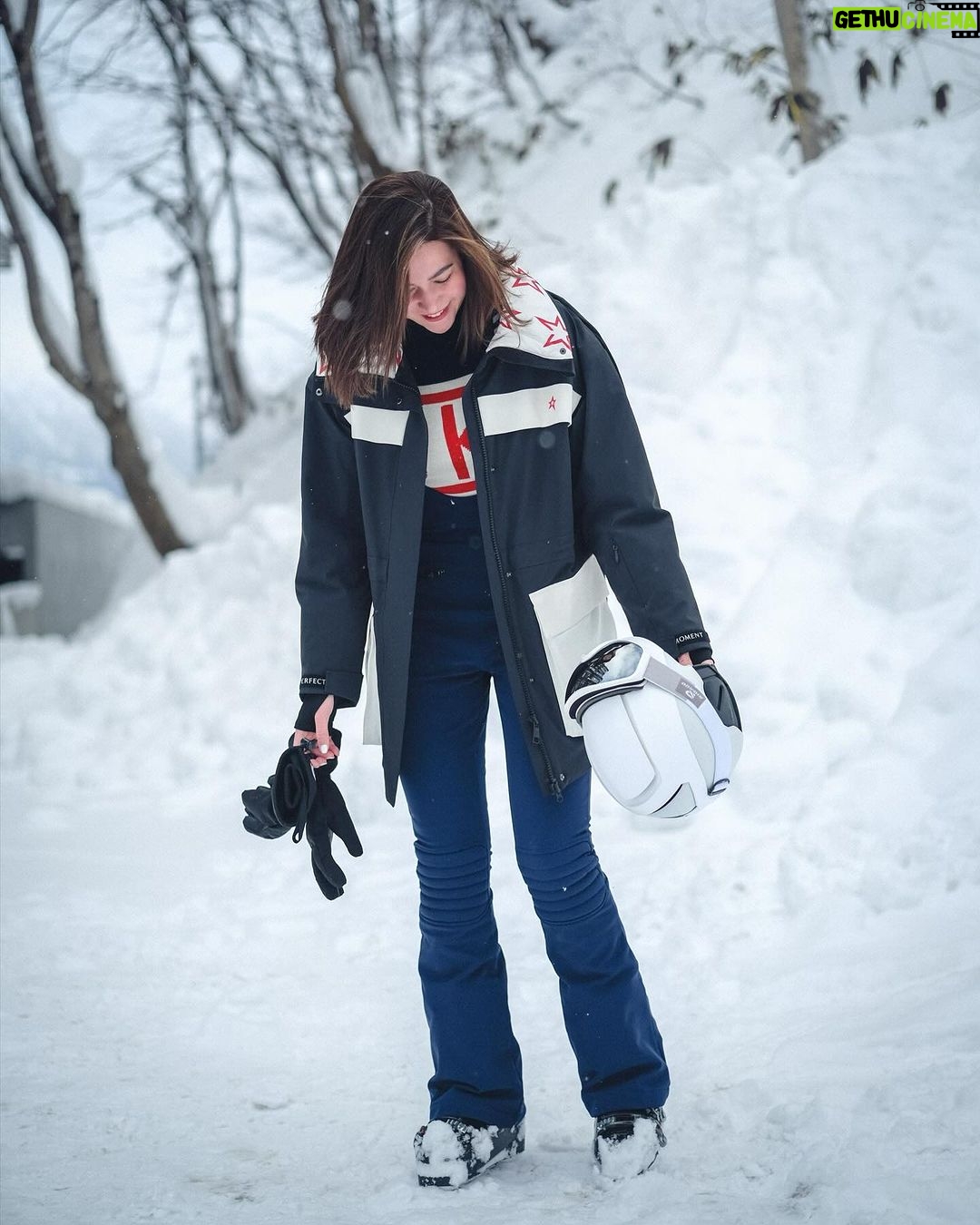 Bea Alonzo - 147.6K Likes - There’s SNOW business like SNOWbusiness ❄️☃️🤣