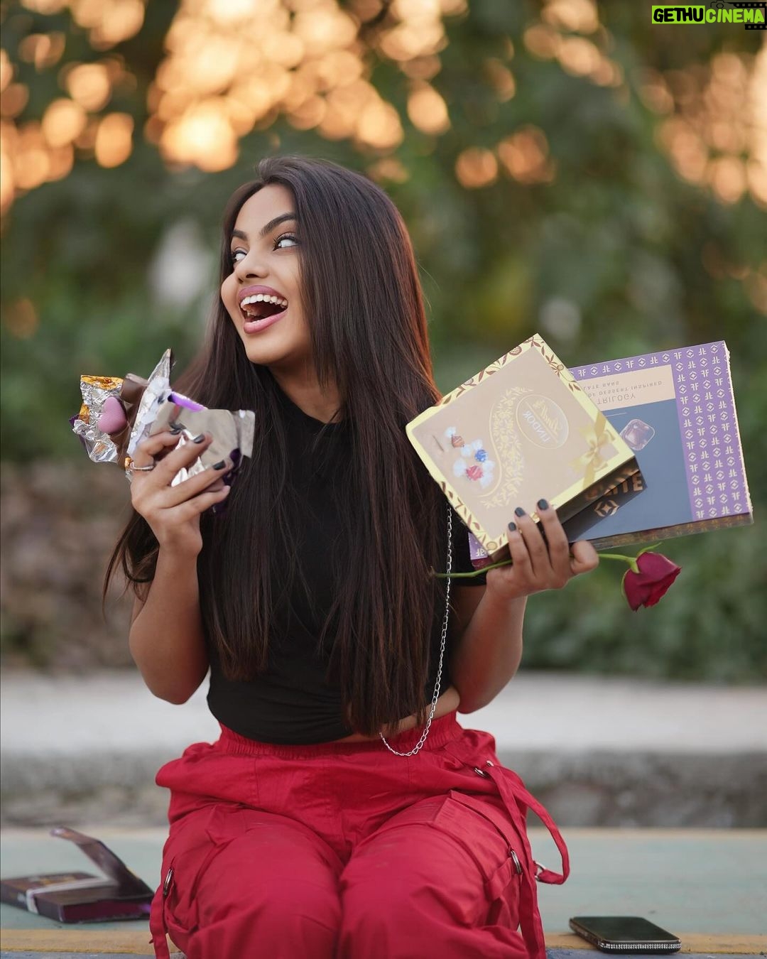 Beauty Khan Instagram - Happy chocolate day 🍫💝 . . #arbeu #beautians @arbaz_mallick_official