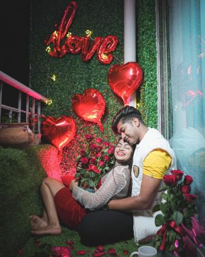 Beauty Khan Instagram - Happy rose day 🌹
.
.
#beautians #arbeu