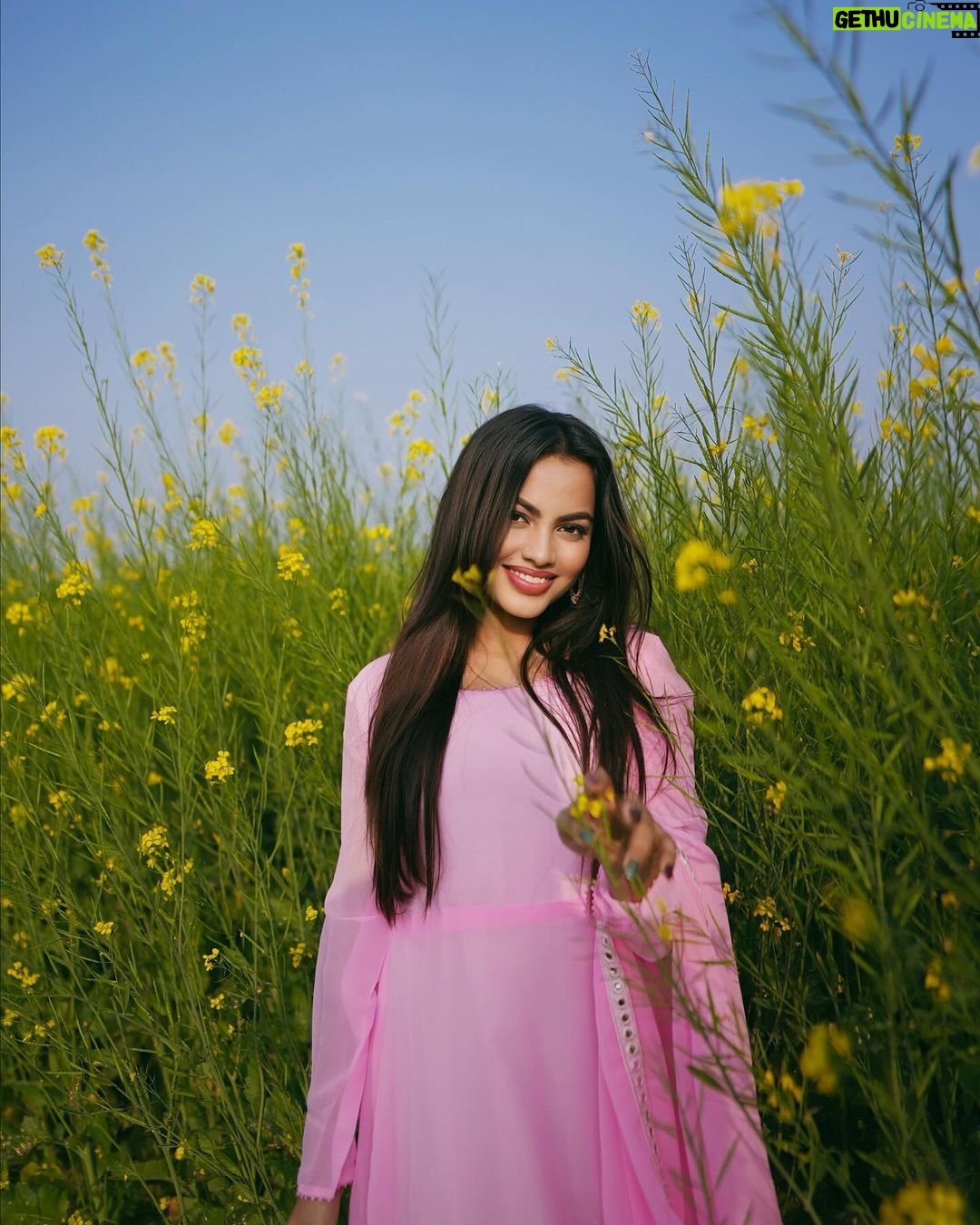 Beauty Khan Instagram - 🌼❤️ . . #beautians #beautykhan