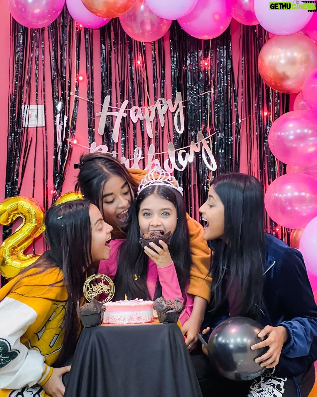 Beauty Khan Instagram - Happy birthday jiya 😋 . . #beautians #beautykhan