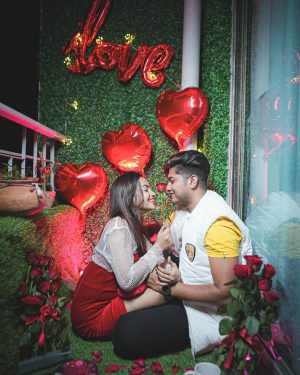 Beauty Khan Instagram - Happy rose day 🌹
.
.
#beautians #arbeu