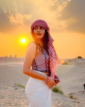 Beauty Khan Instagram - Desert 🏜️ 
.
.
#beautians