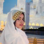 Beauty Khan Instagram - Kesi lag rahi hu batao ❤️ . . #beautians White Mosque, Abu Dabi