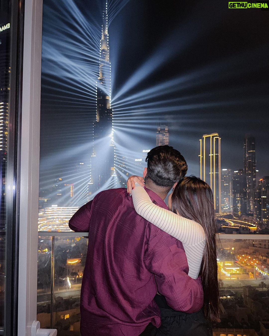 Beauty Khan Instagram - Ji karta dila du tujhe burj khalifa ❤️ . . #arbeu #arbazmallick #beautians Dubai, United Arab Emirates
