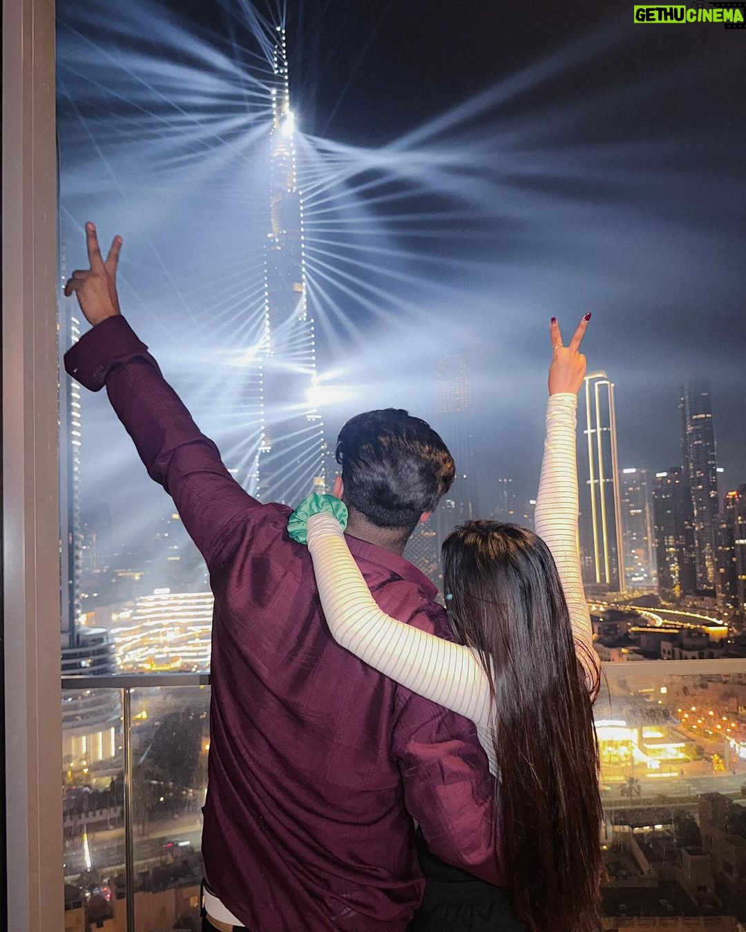 Beauty Khan Instagram - Ji karta dila du tujhe burj khalifa ❤️ . . #arbeu #arbazmallick #beautians Dubai, United Arab Emirates