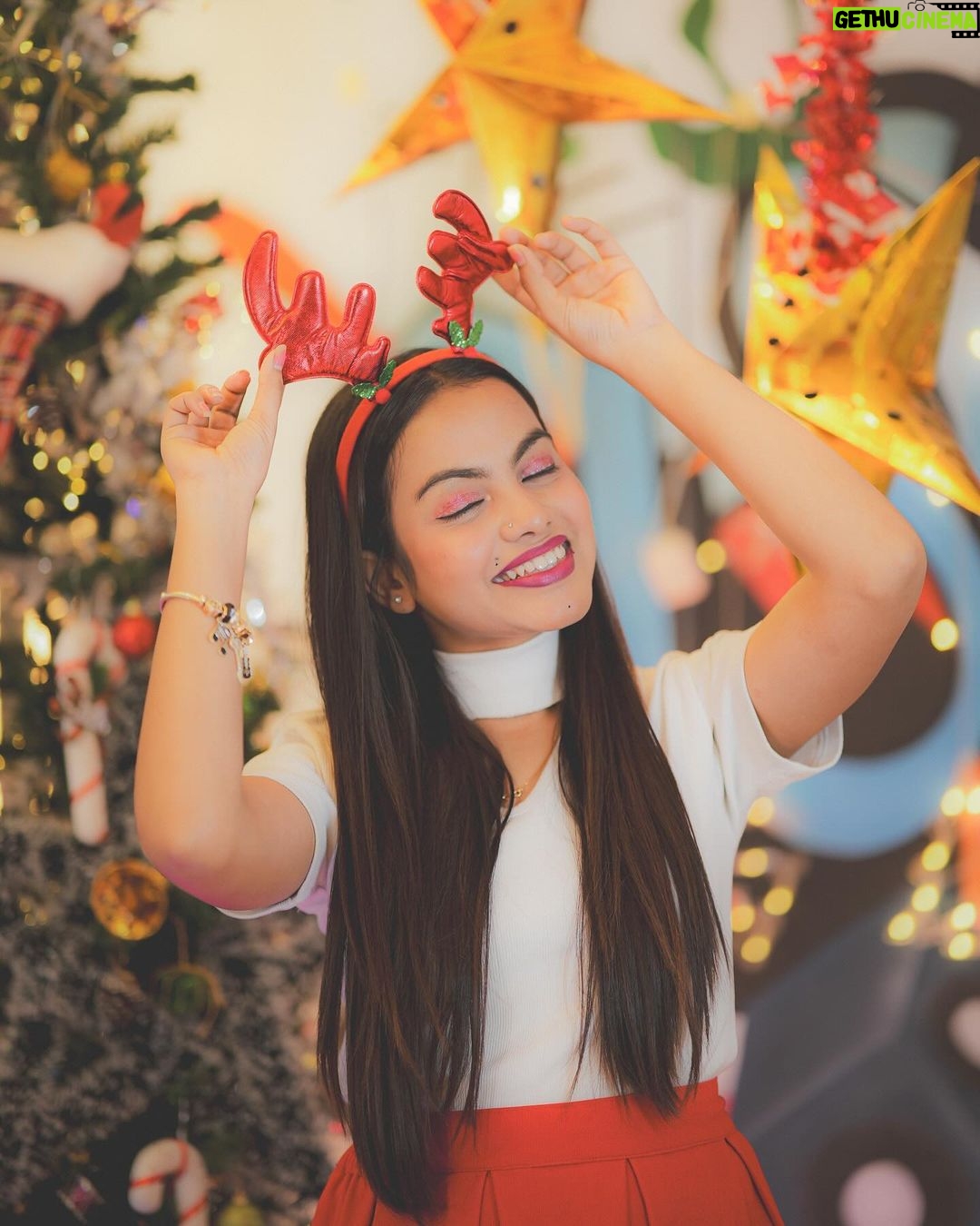 Beauty Khan Instagram - Merry Christmas π€Άπ . . #beautians