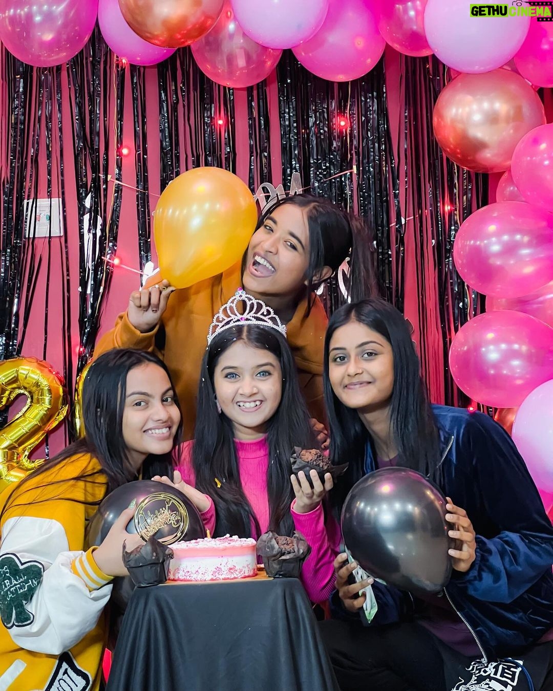 Beauty Khan Instagram - Happy birthday jiya 😋 . . #beautians #beautykhan