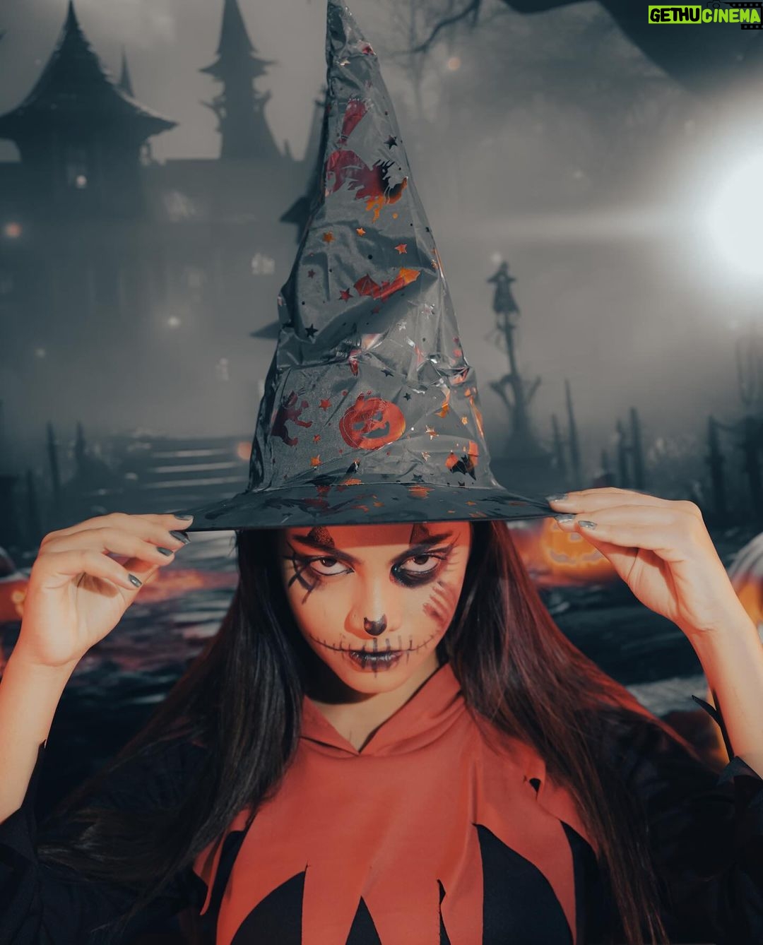 Beauty Khan Instagram - Halloween 👻 🎃 . . #beautians Kolkata