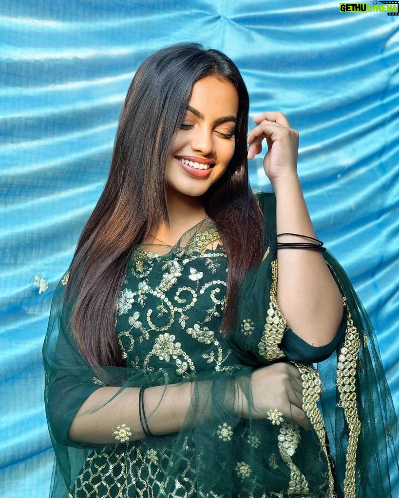 Beauty Khan Instagram - Chand khila ❤️💚 . . #beautians
