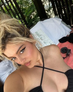 Bebe Rexha Instagram - Singapore is a dream 💫
