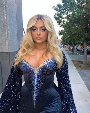 Bebe Rexha Instagram - A moment for this look 🎆