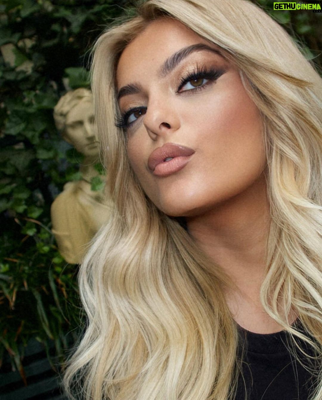 Bebe Rexha Instagram - Back in London 🖤 London, England, UK