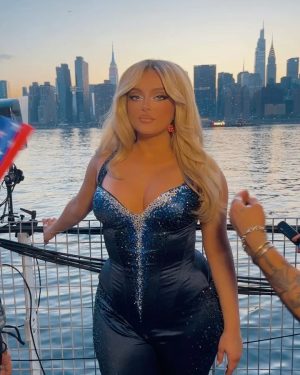 Bebe Rexha Instagram - A moment for this look 🎆