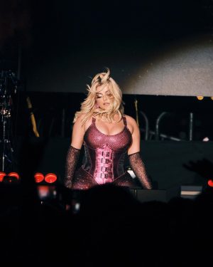 Bebe Rexha Instagram - Although the show ended in an unfortunate way it was still an amazing show in my hometown. Thank you so Much New York. I love You. The Tour must go on!!! Philly next!  Which show you coming to?! #bestfnnightofmylifetour