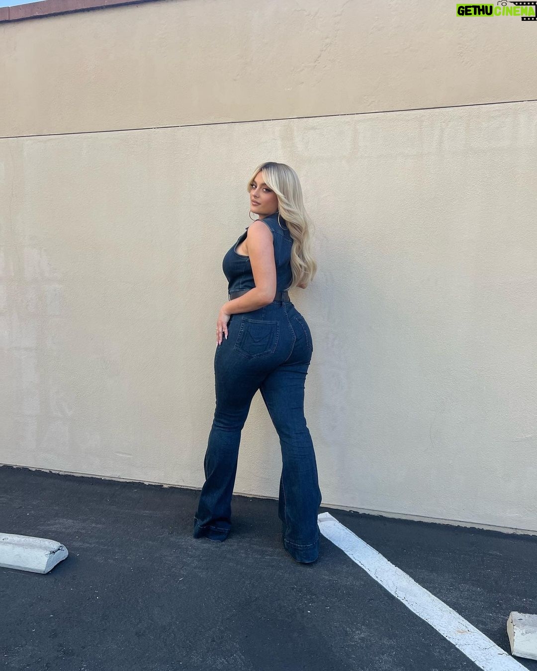 Bebe Rexha Instagram - Happy Saturday!!!! 💙💙💙