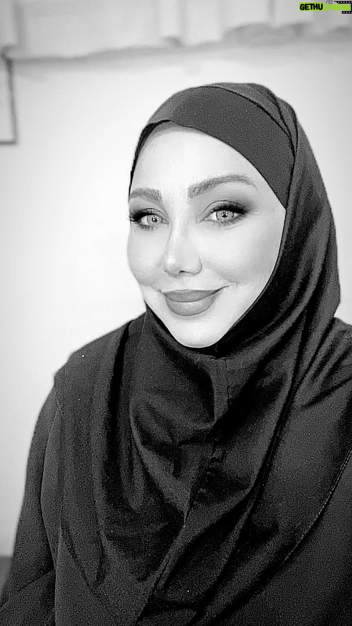 Behnoush Bakhtiari Instagram - تست گریم فیلم جدید نقش خانم معلم💙❤️