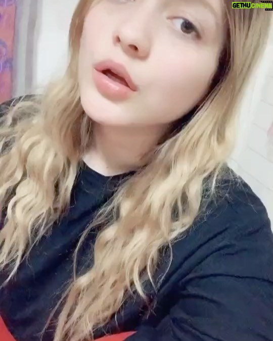 Behnoush Bakhtiari Instagram - حرف حق واقعا سكوت اختيار كردن داره چقدر اين دختر بامزس👏🏼👏🏼👏🏼