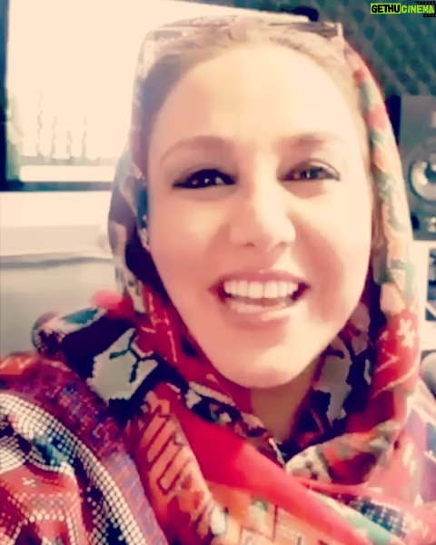 Behnoush Bakhtiari Instagram - امروز رفتم واسه یه کاری استودیو یکی از دوستان یه موزیک پلی شد خیلی خوشم اومد واسه شما هم خوندم بشنوید... .عشقم....برای اولین بار توزندگیم بهم گفت من که شعر بلد نیستم بگم و بخونم ولی فکر کن من اینو برای تو خوندم... هدیه تولد❤❤❤❤❤❤❤