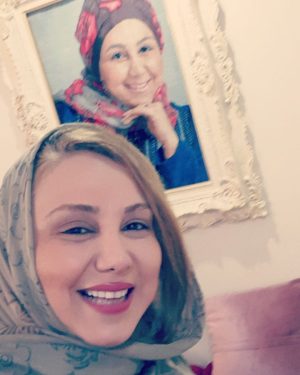 Behnoush Bakhtiari Instagram - اقای روحانی

شما الان یه کاری کردید که حسابی شرمنده خانواده هامون و مردم شدیم
من الان نمیدونم جواب پدرموکه باورش به آتیش کشیده شده رو چی بدم
@shams_charity

از دعای شما چشمم داره خوب میشه کم کم
پدرمو ببین....طفلی چقدر ساده ن.....تا دوربین میره طرفشون کلا میگن آقای روحانی....انگار کسی میشنوه.....تمام مردم دارن یکصدا میگن اقای دکتر روحانی.....
اصلا کسی شنید؟؟؟؟؟
@shams_charity
#behnoshbakhtiari
@behnaz.bakhtiarii 
@behnaz.bakhtiarii