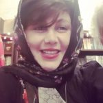 Behnoush Bakhtiari Instagram - اگر عمری باقی بود طوری از کنار زندگی میگذرم که نه زانوی آهوی بی جفت بلرزد و نه این دل ناماندگار بی درمان نگوییم زگهواره تاگور حسش نبود تنها آگاهیست که ما رو به مقصود میرسونه....منظور فقط درس نیست....هر آنچه که باعث میشه تو با دیدبازتری زندگی کنی @behnaz.bakhtiarii