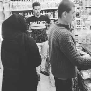 Behnoush Bakhtiari Instagram - این ویدیو جهت اطلاع لحظه به لحظه شما برای کمکهاتون گرفته شده و همینطور خیریه مهرآفرین...این سوپر مارکت هم با تخفیف اساسیشون کمک به ما کردن....ممنونشون هستم.....با تن خواهی که خیریه در اختیارمون گذاشت برای رفتنمون به دروازه غار خرید کردیم...میتونیدشمام خرید کنید و به مناطق خاصی که به شما نیاز دارن برید..از شاهین صمدپور بازهم ممنونم.. ..کمک من و ایشون مستقل انجام‌ شد وتا الان پانزده میلیون تومان جمع شدکه دست شما روومیبوسیم و نزدیک به دو میلیون تومن آن توسط خانم دانشور مدیر مهرآفرین پرداخت شد....تا همینجاشم از همه شما سپاسگزاریم...یاعلی
@shahinsamadpoor

پی نوشت:از آنجا که به قضاوتهای سریع بعضی دوستان آشنایی کامل دارم....اگر کمک شخصی من بود فیلمی گرفته نمیشد.....اما چون کمکهای فالورهای منه وظیفه دونستم جزئیات رو هم بدونن و از این جهت فیلم گرفته شد......شب قدر ظاهرا زیاد تاثیری نداشته بر بعضی بعضی دوستان کم لطف همیشگی......ای افسوس....زمان میگذرد و ما هیچ تغییری نمیکنیم و همینطور عمر تمام میشود.....هیییییی

پی نوشت۲:خواهش خواهش خواهش کپشن را کامل بخوانید.