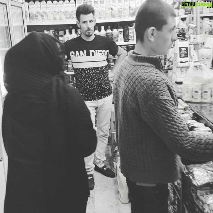 Behnoush Bakhtiari Instagram - این ویدیو جهت اطلاع لحظه به لحظه شما برای کمکهاتون گرفته شده و همینطور خیریه مهرآفرین...این سوپر مارکت هم با تخفیف اساسیشون کمک به ما کردن....ممنونشون هستم.....با تن خواهی که خیریه در اختیارمون گذاشت برای رفتنمون به دروازه غار خرید کردیم...میتونیدشمام خرید کنید و به مناطق خاصی که به شما نیاز دارن برید..از شاهین صمدپور بازهم ممنونم.. ..کمک من و ایشون مستقل انجام‌ شد وتا الان پانزده میلیون تومان جمع شدکه دست شما روومیبوسیم و نزدیک به دو میلیون تومن آن توسط خانم دانشور مدیر مهرآفرین پرداخت شد....تا همینجاشم از همه شما سپاسگزاریم...یاعلی @shahinsamadpoor پی نوشت:از آنجا که به قضاوتهای سریع بعضی دوستان آشنایی کامل دارم....اگر کمک شخصی من بود فیلمی گرفته نمیشد.....اما چون کمکهای فالورهای منه وظیفه دونستم جزئیات رو هم بدونن و از این جهت فیلم گرفته شد......شب قدر ظاهرا زیاد تاثیری نداشته بر بعضی بعضی دوستان کم لطف همیشگی......ای افسوس....زمان میگذرد و ما هیچ تغییری نمیکنیم و همینطور عمر تمام میشود.....هیییییی پی نوشت۲:خواهش خواهش خواهش کپشن را کامل بخوانید.