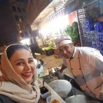 Behnoush Bakhtiari Instagram - احسان خان گل.....حلیم فروش محلمون.....ازاون ادمای دبش ودریادل روزگار.....اقا شل وپلتم.....که وقتی روزه داری دم افطار میاد ازت خرید کنه.....مجانی حلیم و شله زرد و آش رشته مهمانش میکنی....قربون این شهر و محلمون و بچه محلامون بشم...که صفای دلشون به تمام دنیا می ارزه.....وقتی رای گیری بهترین بازیگرزن تلویزیون شروع شد تمام بچه محلامون و کاسبای محل... کد رای منو زده بودن به در ودیوار....اینجوری با معرفتن آخه......چجوری آدم جبران کنه عشق این ادمارو......آخه من سربازتونم ددددددد....😙😚 #behnoosh_bakhtiari