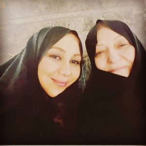 Behnoush Bakhtiari Instagram - ولادت حضرت فاطمه وروز مادر مبارک... .عشق منی مادرم...به یاد مادرانی که رفتند پیش خدا.....مادران سرپرست خانواده.....مادرانی که خواسته یا ناخواسته در زندانند....و مادرانی که بچه هایی رابه سرپرستی قبول میکنند....