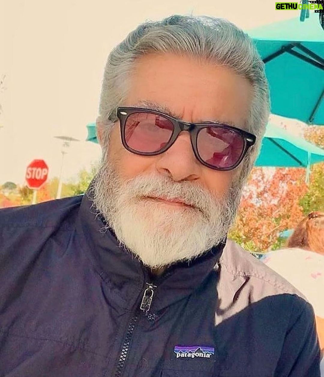 Behrouz Vossoughi - 539.1K Likes - #بهروزوثوقى
#behrouzvossoughi
#vossoughi_behrouz