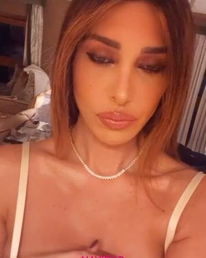 Belén Rodríguez Instagram - Buon natale anche da parte mia 💫 @albereta
