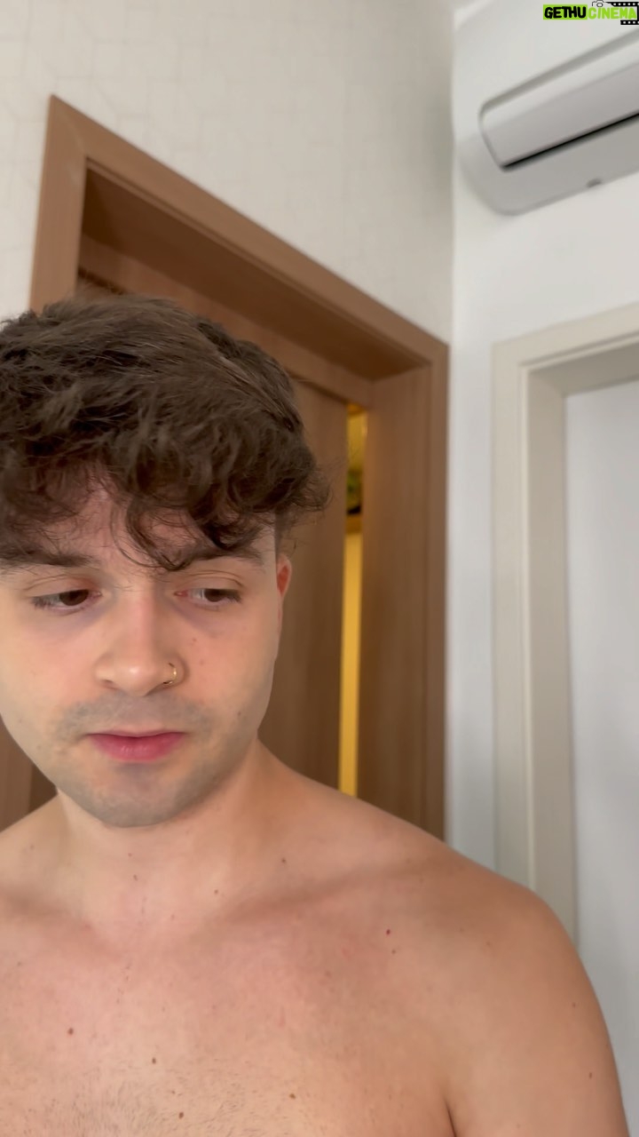 Bela Fernandes Instagram - eu queria vermelha kkkkkk