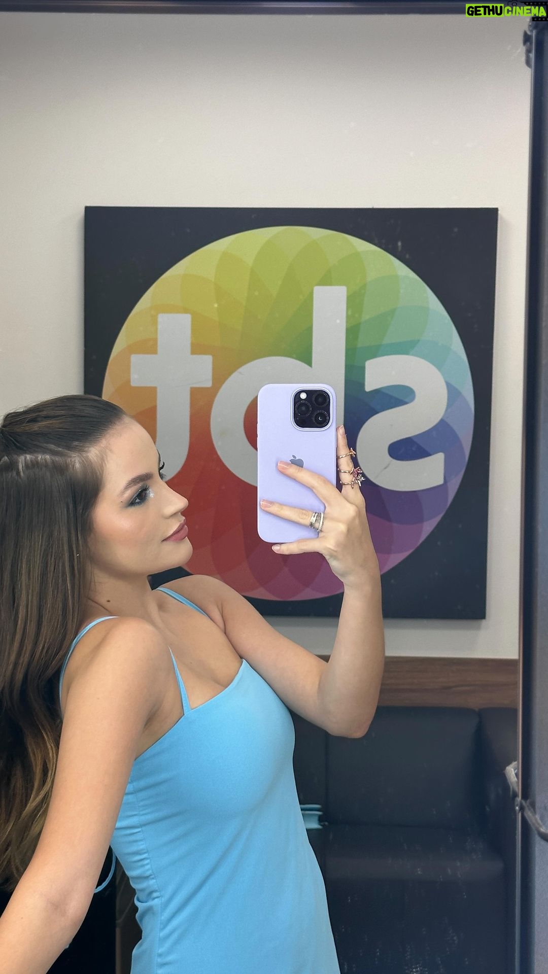 Bela Fernandes Instagram - Teleton 2023, faça a sua doação! Vamos todos juntos nessa caminhada em prol da AACD @teletonoficial @tvzyn @sbt