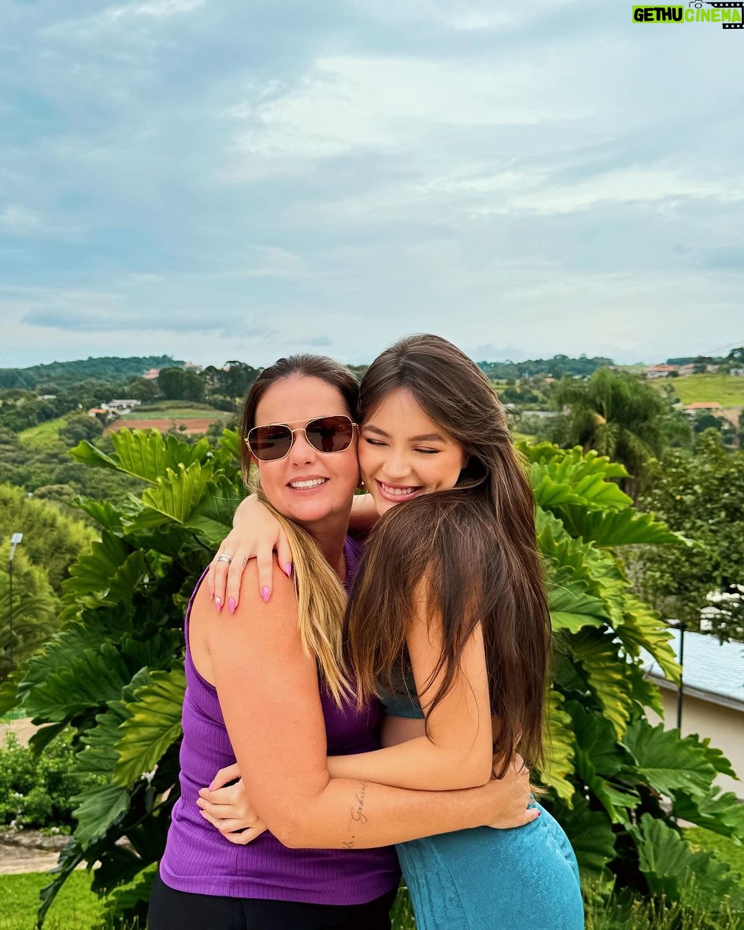 Bela Fernandes Instagram - Hoje é um dia muito especial, pois estamos celebrando o seu aniversário. É o momento perfeito para expressar todo o amor e gratidão que sinto por você ❤️ Você é a pessoa mais incrível que já conheci. Desde o momento em que nasci, você tem sido minha protetora, minha guia e minha melhor amiga. Você tem sido a luz que ilumina o meu caminho e a força que me impulsiona a seguir em frente. Hoje, no seu aniversário, quero te desejar uma nova fase cheia de bençãos e felicidades. Que todos os seus sonhos se realizem e que você seja cercada pelo amor e carinho de todos que a amam. Eu te amo mais do que as palavras podem expressar, e estarei sempre aqui para você, assim como você sempre esteve para mim. Feliz aniversário ❤️ te amo infinitos Paraty Hotel Fazenda & SPA