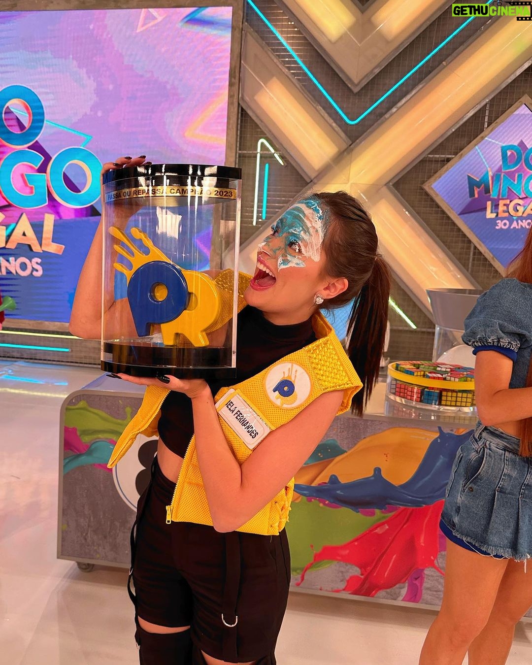 Bela Fernandes Instagram - Nosso primeiro passa ou repassa juntos saiamos campeões 💛 SBT - Sistema Brasileiro De Televisão