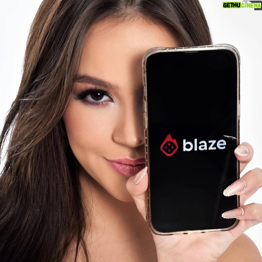 Bela Fernandes Instagram - Agora eu sou @blazebrasil 🔞 Jogue com responsabilidade e se tiver com grana sobrando 🔞 Eai quem vem comigo? ❤️