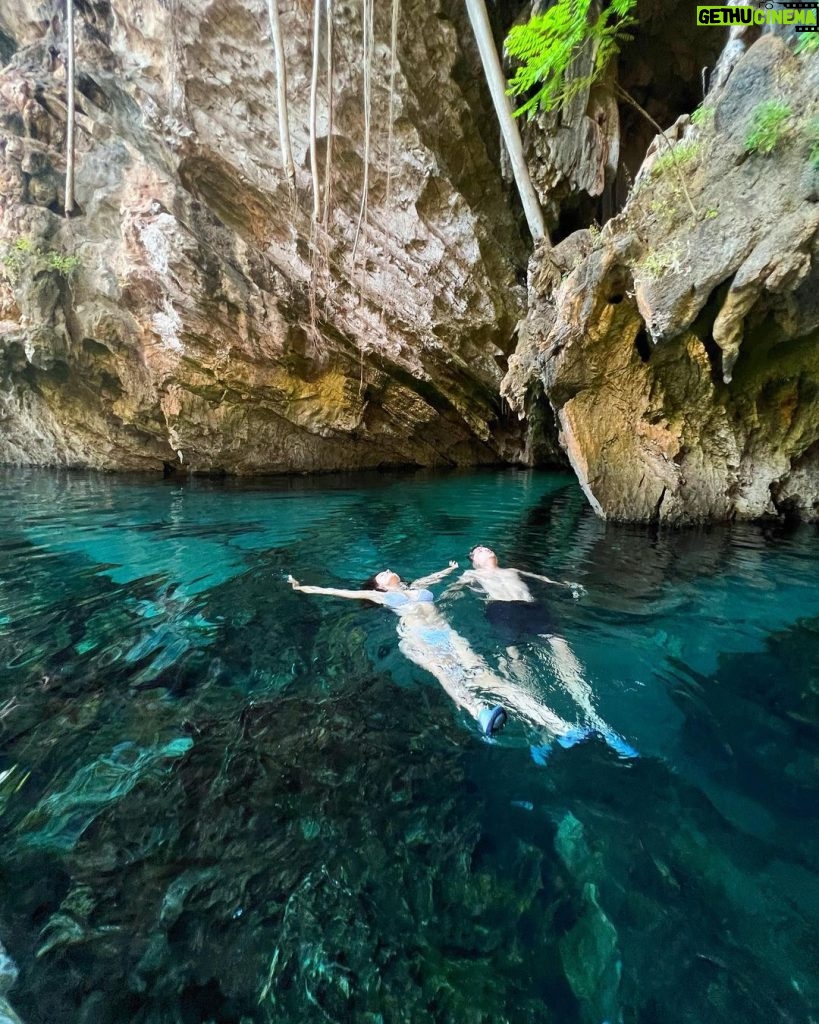Bela Fernandes Instagram - Conhecendo lugares incríveis com meu amor 💙 Lagoa Do Japonês